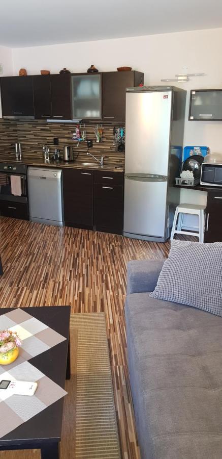 Apartment With Green Terrace ブルガス エクステリア 写真