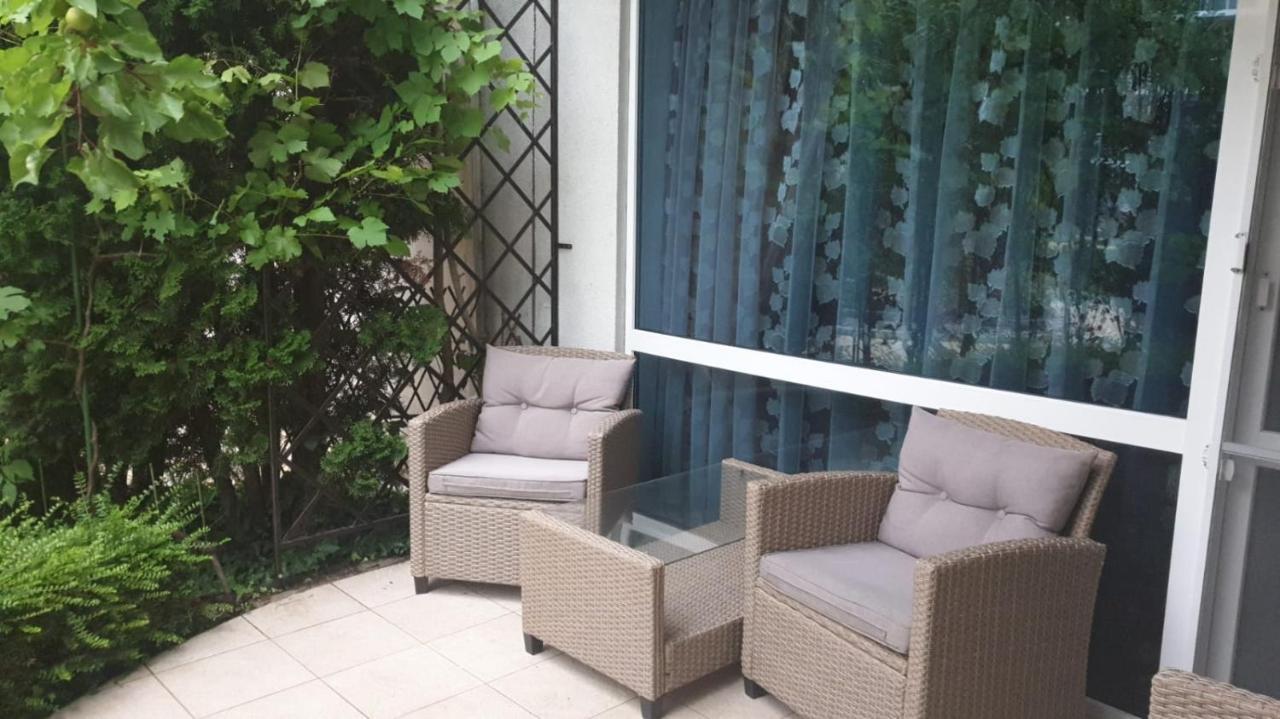 Apartment With Green Terrace ブルガス エクステリア 写真